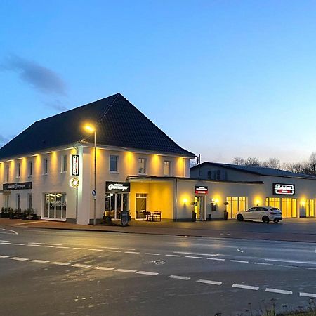 Central Hotel Wagenfeld Esterno foto